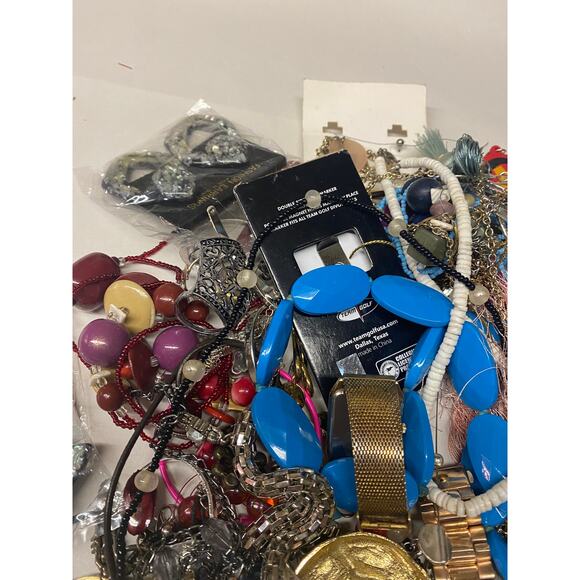 Mixed Jewelry Parts Box 3 Pounds Craft Parts Broken & Whole - Picture 9 of 10